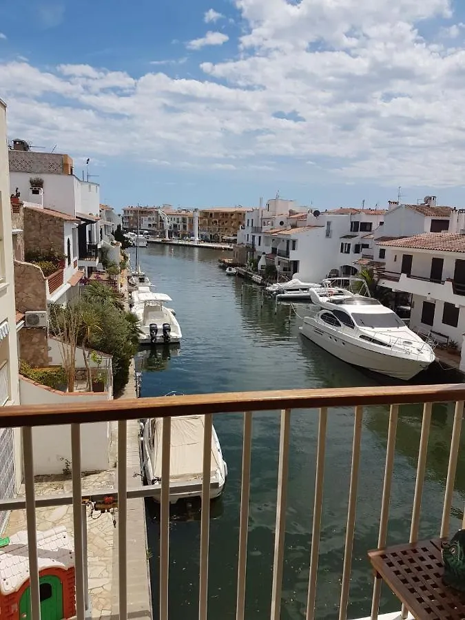 Appartement Magnifico Apartamento Junto Al Canal Principal. Empuriabrava